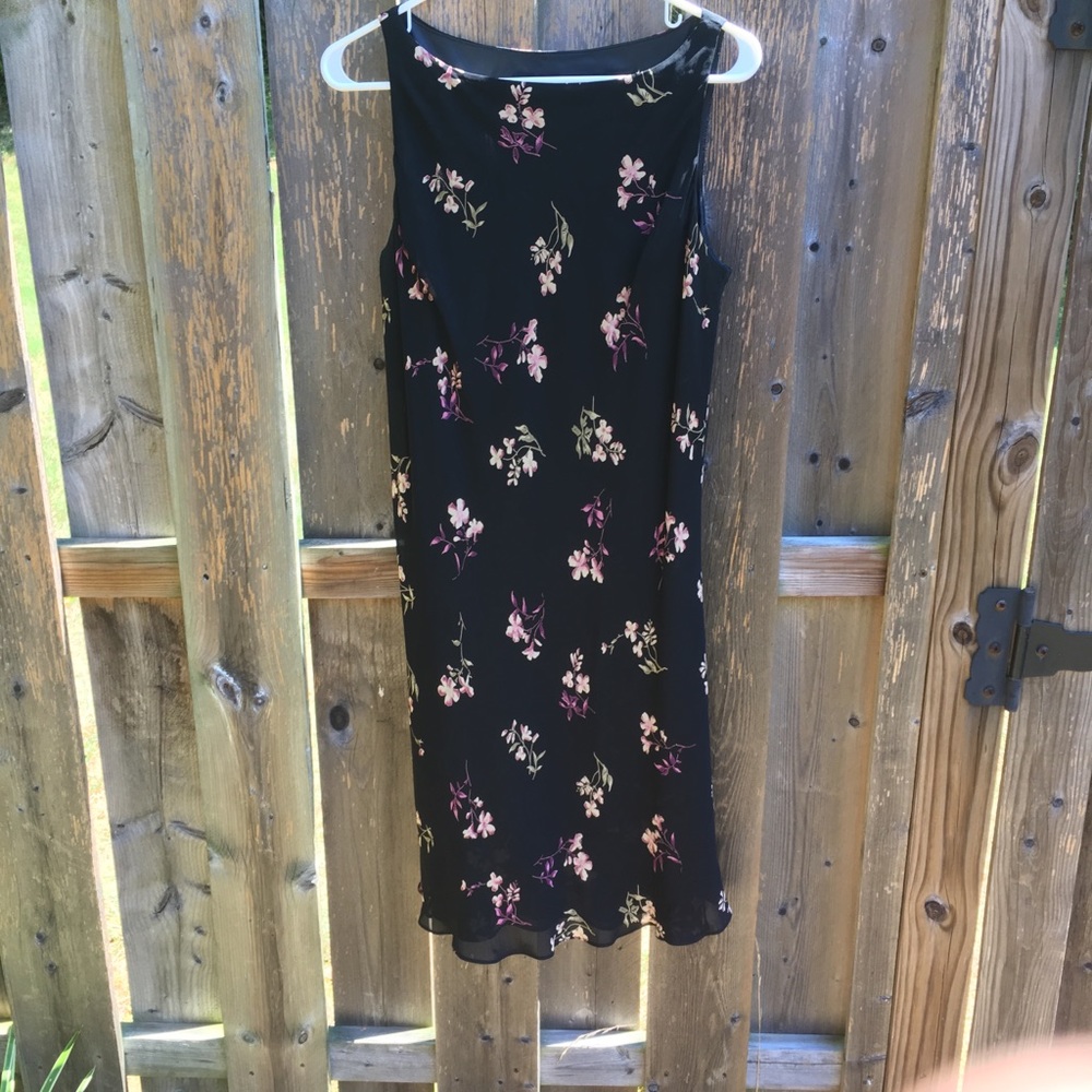 Jones New York Vintage 90’s dress.
